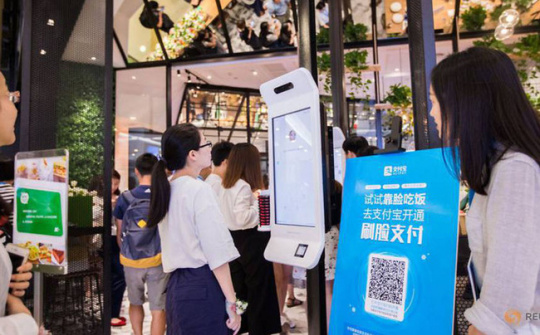 Alibaba sắp ra mắt trung tâm bán lẻ sử dụng công nghệ nhận diện khuôn mặt và thực tế ảo tại Singapore 
