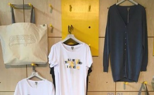 Ứng dụng công nghệ tái chế biến quần áo cũ thành mới tại Hong Kong