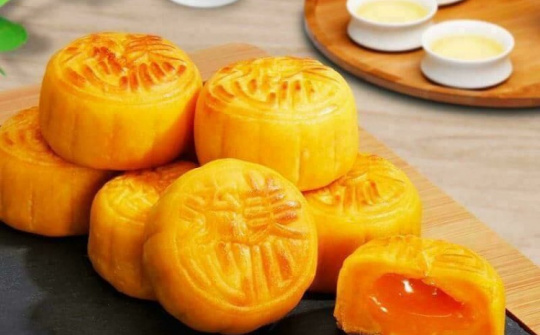Tan chảy cùng những kiểu bánh trung thu mới lạ của đêm trăng tròn