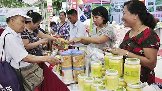 Hàng nông sản chiếm ưu thế trong Hội chợ hàng Việt Tp Hà Nội năm 2018