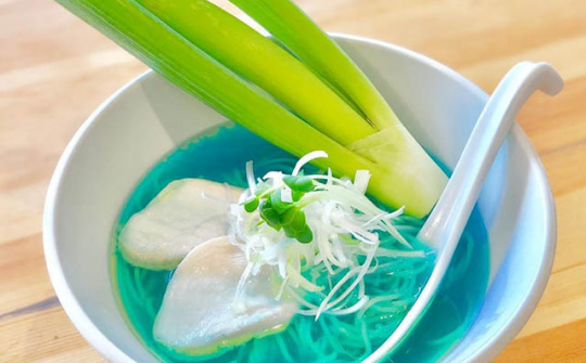 15 thực phẩm kỳ lạ mới xuất hiện trong năm 2018, có 2 món Việt trong danh sách
