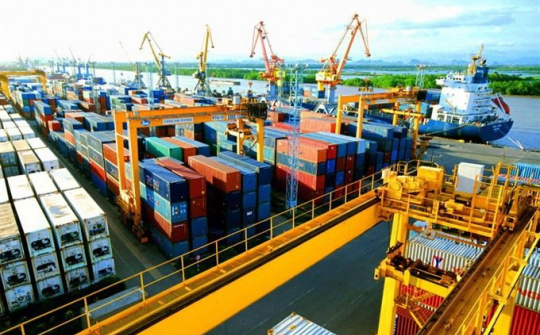 Kim ngạch xuất khẩu vượt 200 tỷ USD trong 10 tháng