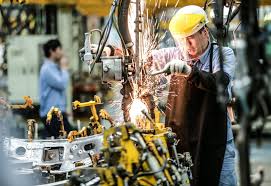 Nhu cầu thị trường thúc đẩy tăng trưởng sản xuất ở Việt Nam