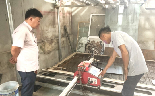 Công Thương Vĩnh Phúc: Nghiệm thu đề án “Hỗ trợ kinh phí đầu tư máy móc, thiết bị tiên tiến trong sản xuất gia công cổng sắt, cửa sắt ”