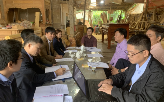 Vĩnh Phúc: Nghiệm thu đề án Hỗ trợ kinh phí đầu tư máy móc thiết bị tiên tiến trong sản xuất mộc tại Cơ sở sản xuất Lê Đình Tự