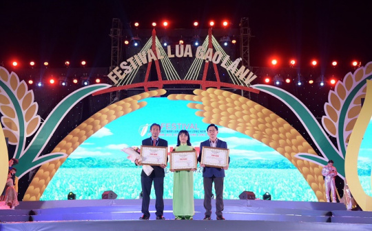 Tập đoàn Lộc Trời: 3 sản phẩm được vinh danh tại Festival Lúa Gạo Việt Nam 2022
