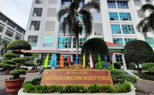 Đại học Công nghiệp TP Hồ Chí Minh lọt Top 15 cơ sở giáo dục đại học hàng đầu Việt Nam