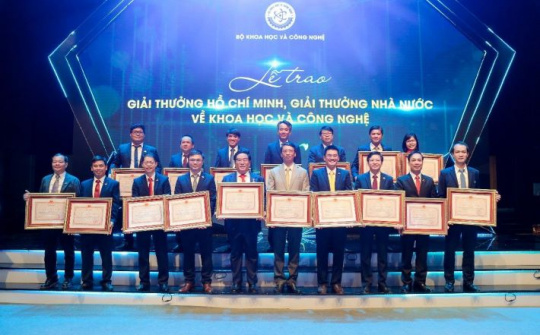 Tổng Giám đốc PVEP nhận Giải thưởng Hồ Chí Minh cho Cụm công trình dầu khí trọng điểm