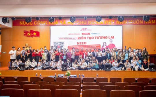 HUFI: 450 sinh viên tham gia "Đồng hành cùng J&T kiến tạo tương lai"