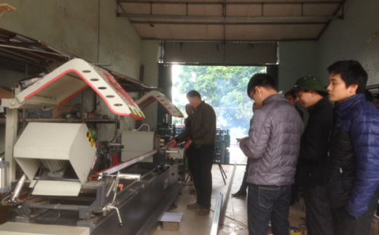 Vĩnh Phúc: Nghiệm thu đề án: “ Hỗ trợ kinh phí đầu tư máy móc thiết bị tiến tiến trong sản xuất cửa nhôm”