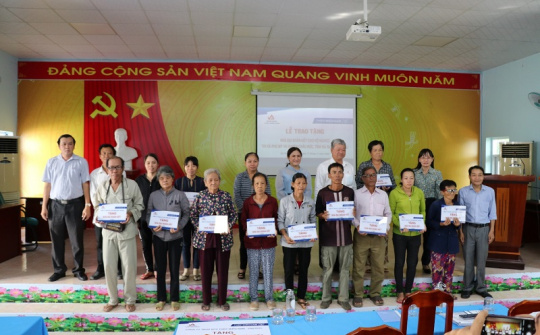 Thép Miền Nam - VNSTEEL trao tiếp những ngôi nhà đại đoàn kết