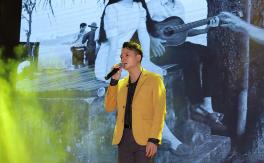 Mắt biếc: “Đầy lưỡi” vẫn yêu