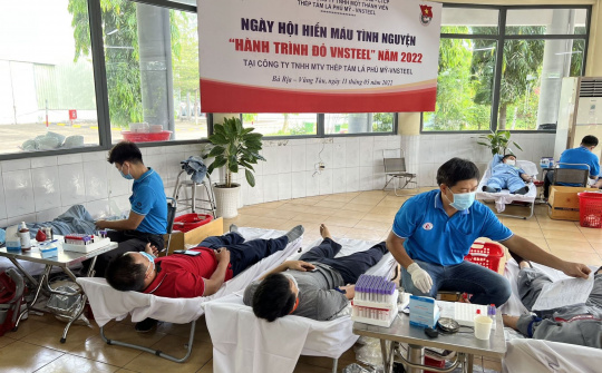 Thép Tấm lá Phú Mỹ tiếp nối hành trình “Sẻ giọt máu đào – Trao niềm hy vọng”