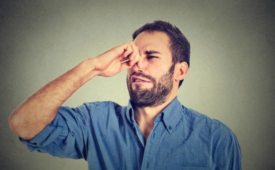 Điện thoại iPhone XI có cả tính năng phát hiện ai lén "thả bom" ở cạnh mình?