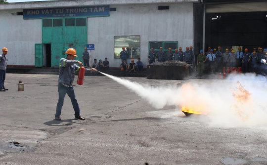 Thép Việt - Sing: Tập huấn phòng cháy chữa cháy