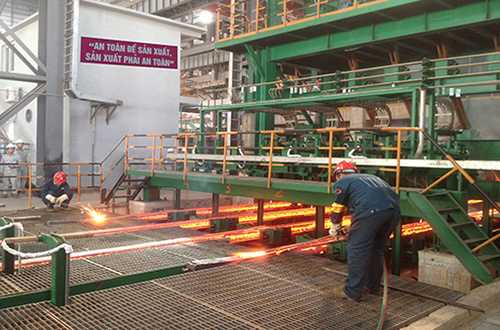 Công ty TNHH Khoáng sản và luyện kim Việt – Trung: Thi đấu vì mầu cờ sắc áo