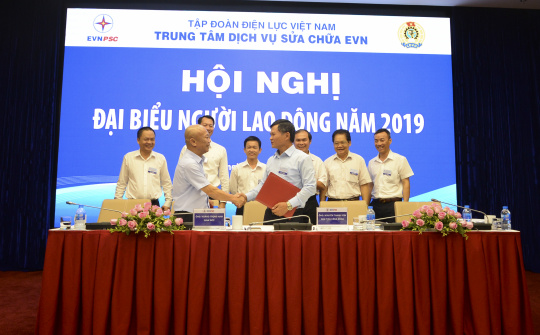 Trung tâm dịch vụ sửa chữa EVN: Thực hiện tốt chế độ chính sách cho người lao động