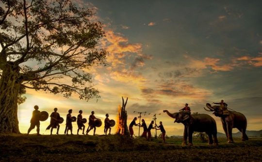 Thủ tướng nêu 3 câu hỏi, 2 bộ phải cùng trả lời