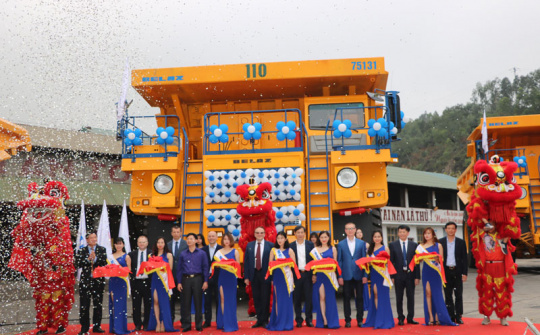 Đưa xe tải BELAZ 75131 tải trọng 130 tấn vào hoạt động tại mỏ than Hà Tu