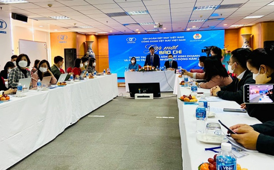 Dệt May một năm vượt bão về đích “ngoạn mục”