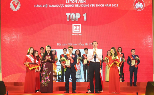 Bút máy Nét hoa Hồng Hà vinh dự trong Top 1 hàng Việt Nam được người tiêu dùng yêu thích năm 2022