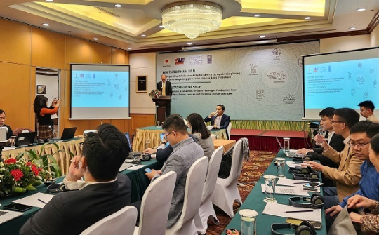 Tham vấn về sản xuất hydro xanh từ các nguồn năng lượng mặt trời và năng lượng gió