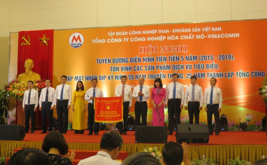 Hóa chất mỏ tự hào chặng đường hơn nửa thế kỷ vinh quang