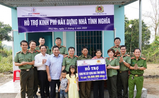 Thủy điện Sông Ba Hạ hỗ trợ kinh phí xây dựng nhà cho công an viên khó khăn