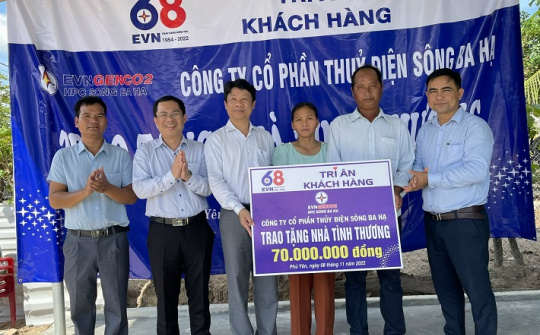 Thủy điện Sông Ba Hạ hỗ trợ người dân huyện Sông Hinh xóa nhà tạm