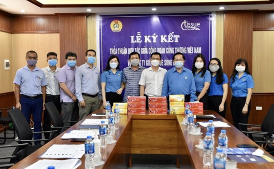 Công đoàn Công Thương ký thoả thuận hợp tác với Công ty Giấy Tissue Sông Đuống