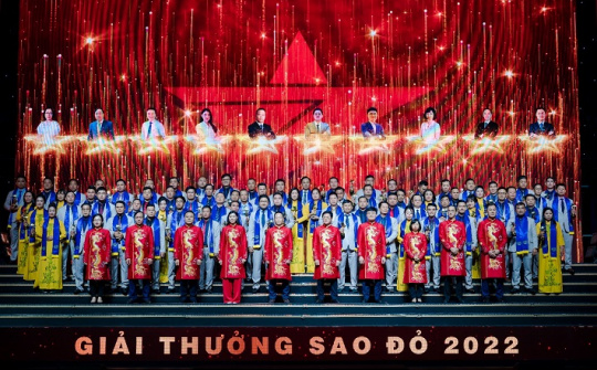Tổng giám đốc Văn phòng phẩm Hồng Hà vinh dự là Doanh nhân trẻ tiêu biểu tại Giải thưởng Sao Đỏ