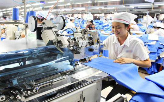 Ảnh hưởng của đại dịch Covid-19 đến ngành May: Cách tiếp cận từ sự tham gia vào chuỗi giá trị may toàn cầu