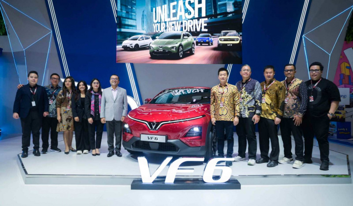 VF 6 tay lái nghịch xuất hiện tại Triển lãm ô tô Indonesia