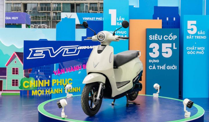 VinFast thông báo bảo hành 6 năm cho xe, 8 năm cho pin xe máy điện