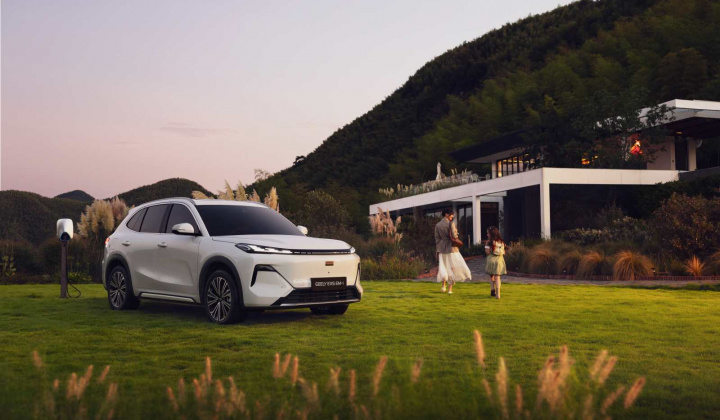 Xe hybrid sạc ngoài Geely EX5 EM-i ra mắt, lập 3 kỷ lục Việt Nam