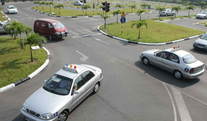 Từ 1/7: Chính thức cho phép sử dụng ô tô điện trong sát hạch lái xe