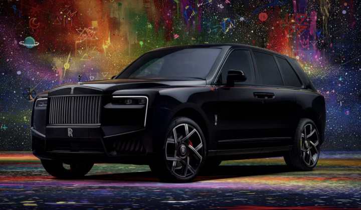 Chiếc Rolls-Royce Cullinan "điên rồ" bậc nhất với trần sao Starlight phủ đầy nghệ thuật graffiti