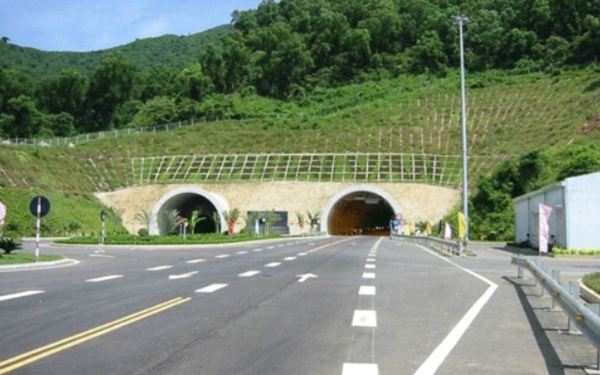 Giá dịch vụ sử dụng hầm đường bộ tối đa 280.000 đồng/vé/lượt