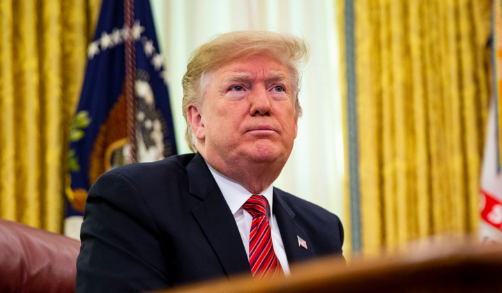 Quốc tế nổi bật: Bạn có biết lương ông Trump dùng làm việc gì không?