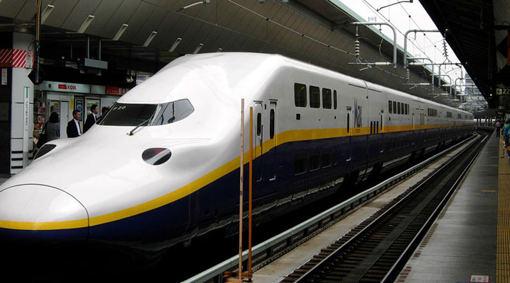 Tokyo thử nghiệm tàu điện lái tự động