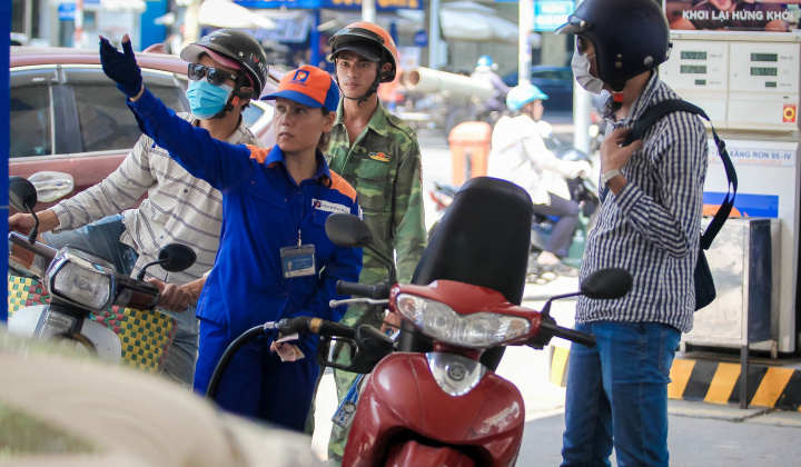 Giá xăng tăng sau 4 lần giảm liên tiếp
