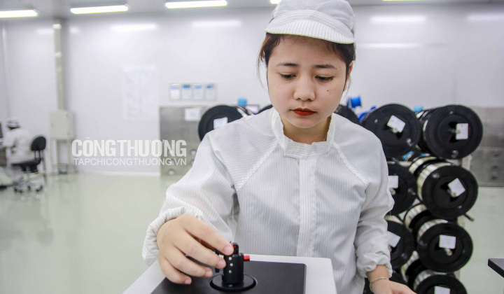 Việt Nam đã làm chủ công nghệ sản xuất sợi thủy tinh dùng cho thông tin quang
