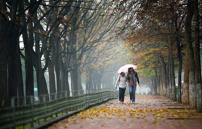 Thời tiết 14/10: Hà Nội se lạnh gió Đông Bắc đầu mùa