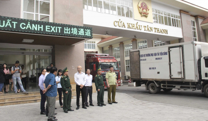 Giải pháp nào hạn chế nông sản ùn ứ tại cửa khẩu dịp cuối năm?