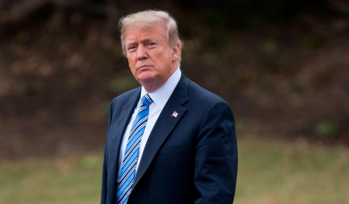 [Tin ảnh] Ông Trump đang cân nhắc "chuyện đại sự"