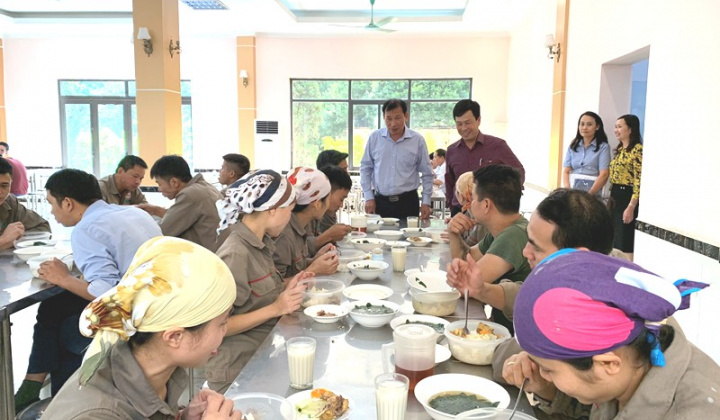 Công đoàn Vinachem đảm bảo 100% người lao động có Tết