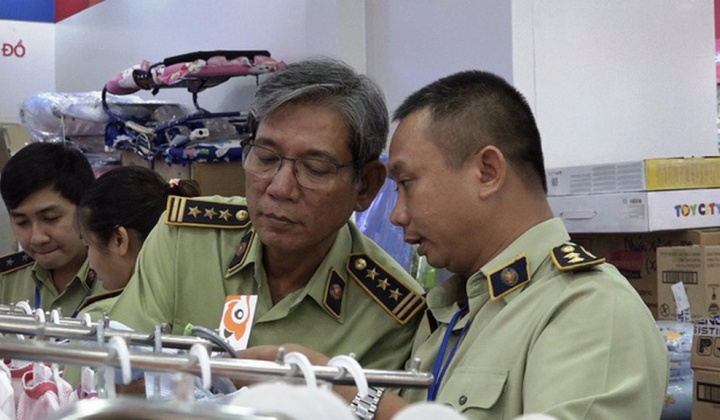 QLTT TP. Hồ Chí Minh: Tấn công địa bàn trọng điểm, bình ổn thị trường cuối năm