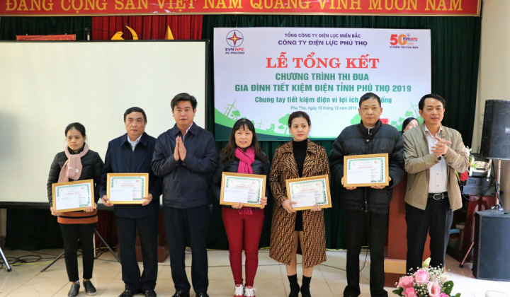 PC Phú Thọ: Tuyên dương 90 gia đình tiết kiệm điện