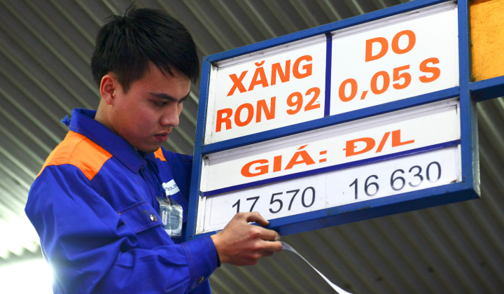 Từ 15h chiều nay, giá xăng giảm sau 2 lần tăng liên tiếp