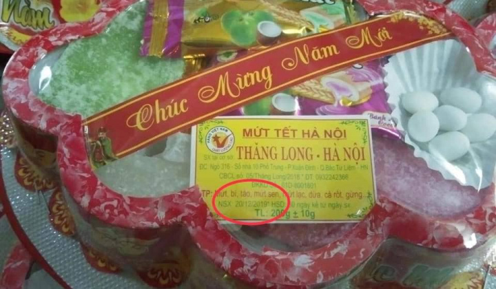 Hàng ngàn hộp bánh, mứt Tết không đảm bảo an toàn thực phẩm bị thu giữ